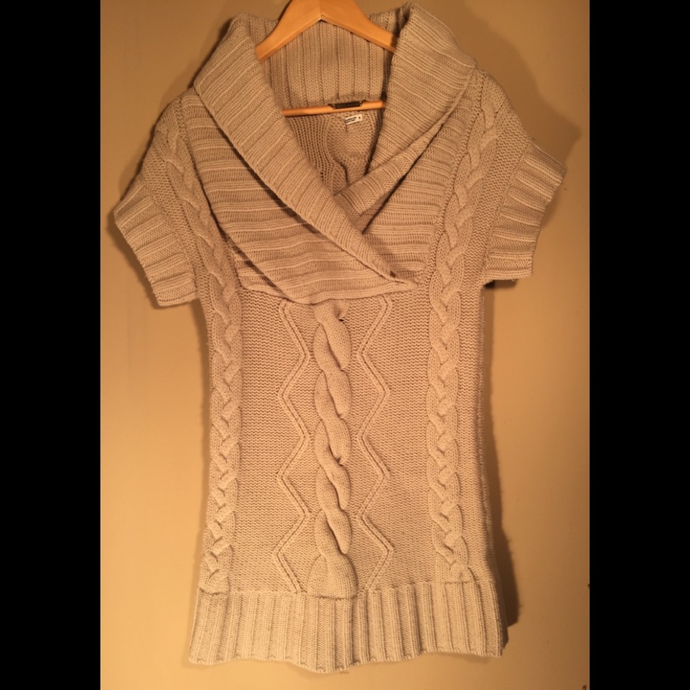 Red by Marc Ecko 100% Merino Wool sweater